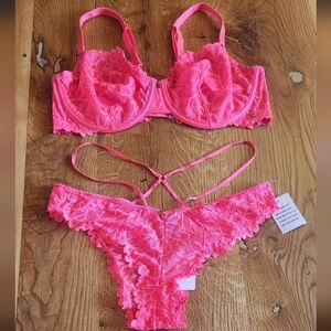 Savage X Fenty Hot Pink Lace Lingerie Set with Strappy Panties